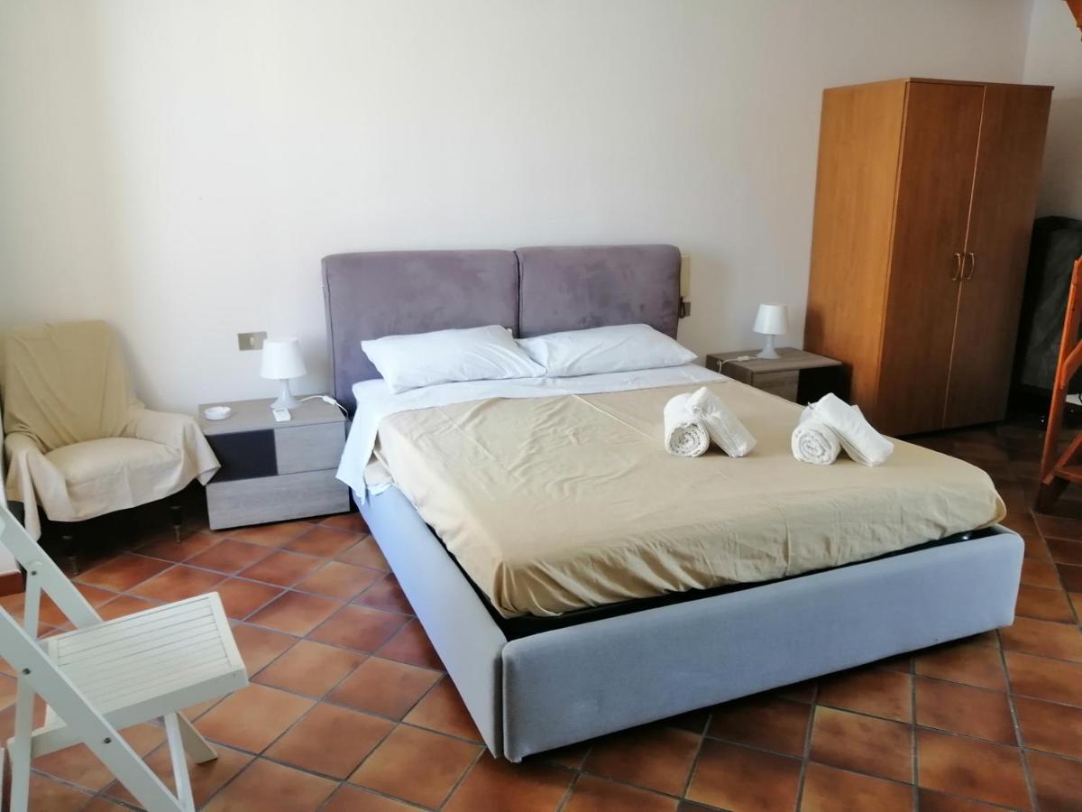 Una Stanza A Cefalù Exterior foto